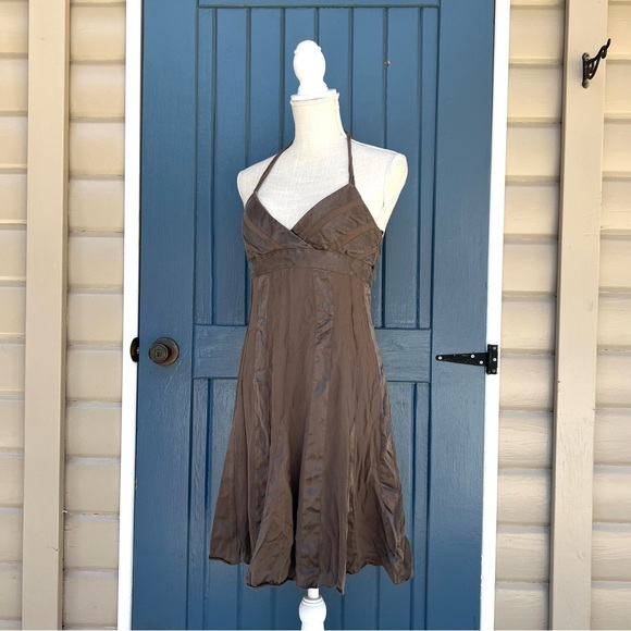 Vintage BCBG Maxazria Brown 100% Silk
Contrast Halter Midi Women Dress Size 8 - Picture 2 of 9